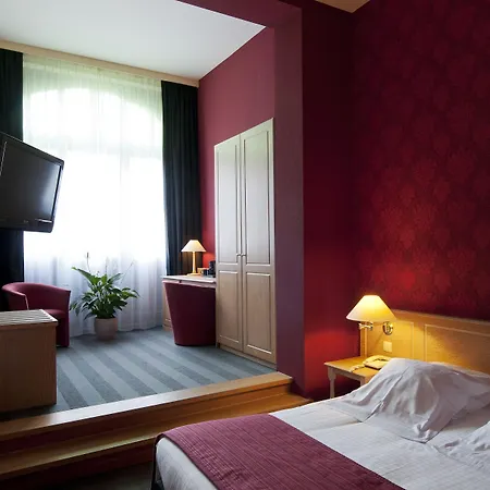 Hotel Gravensteen 3*